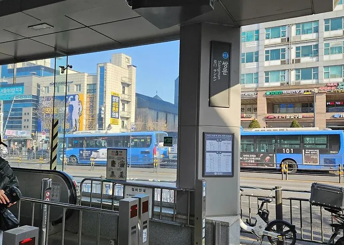 Hong - 3br 2bath House 6min To Subway *