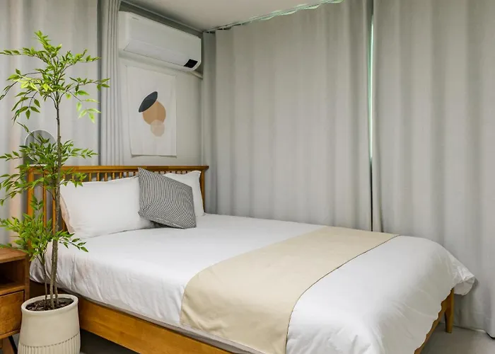 Hong - 3br 2bath House 6min To Subway