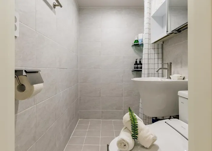 Villa Hong - 3br 2bath House 6min To Subway Seoul