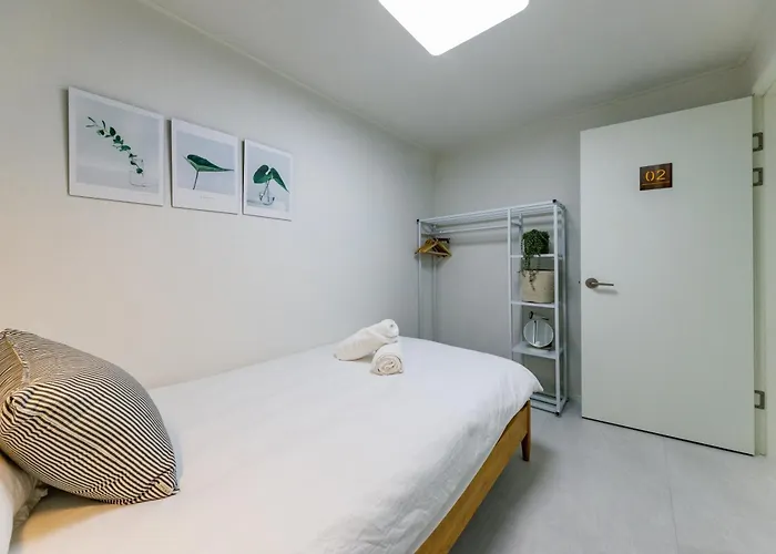 Hong - 3br 2bath House 6min To Subway Villa *