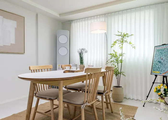 Villa Hong - 3br 2bath House 6min To Subway Seoul