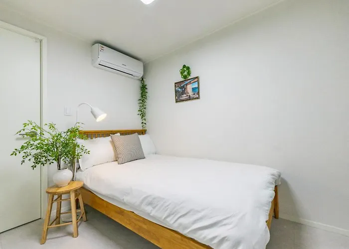 Hong - 3br 2bath House 6min To Subway * Seoul