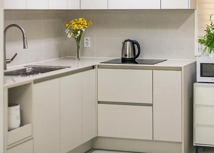 Villa Hong - 3br 2bath House 6min To Subway Seoul